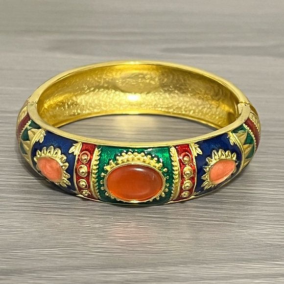 NWOT Gold & Enamel Hinged Bangle Bracelet with Stones, Green, Red, Blue, Salmon - Picture 2 of 8
